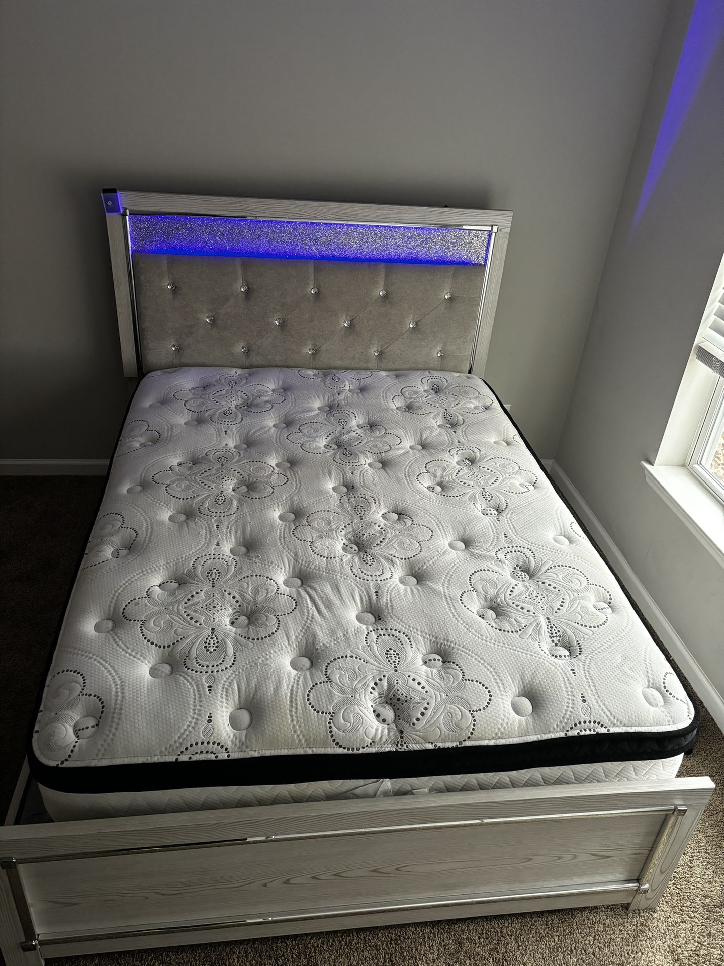 QUEEN Bedroom SET
