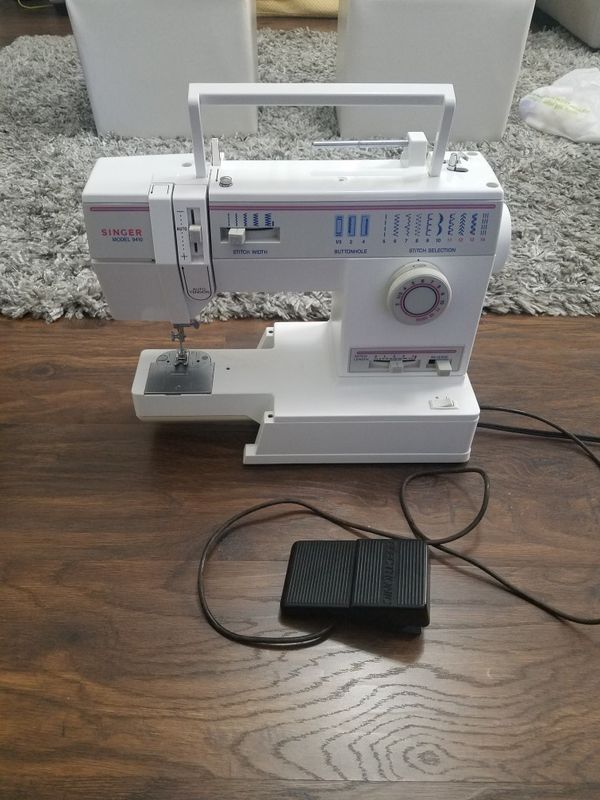 Singer sewing machine 9410 for Sale in Durham, NC OfferUp