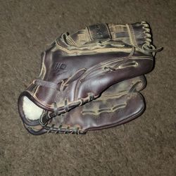 Nokona 13" Softball Glove 