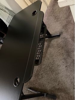 Gaming desk