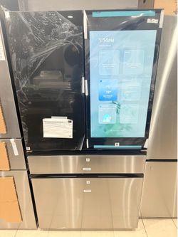 Samsung Bespoke French Door 4-Door with AI Family Hub+ screen.