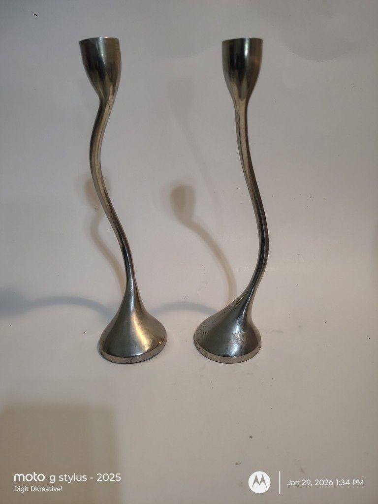 Red Envelope Taper Intertwined Candle Holders