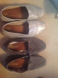 Toms