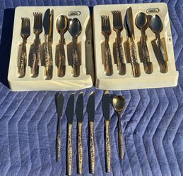 Golden Bouquet 42 Piece Flatware Set 