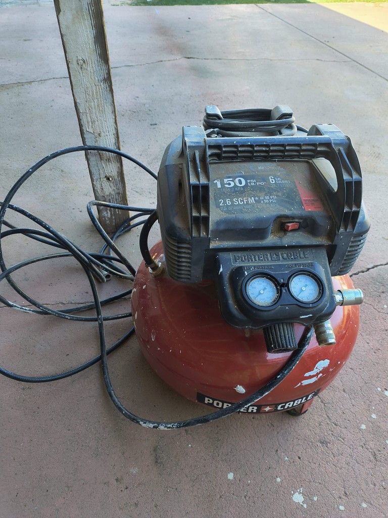 Porter-Cable C2002 6-gallon electric pancake air compressor