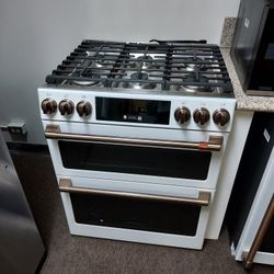 GE Café 30" Slide-In Gas Double Oven Range