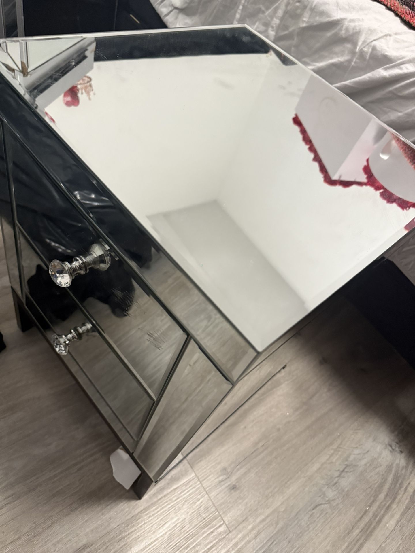 MIRROR GLASS NIGHT STAND 