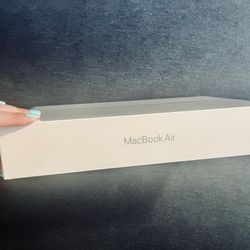 Brand New MacBook Air 13" - Silver