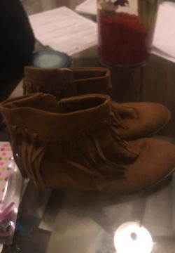 Suede boots