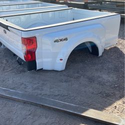 2021 Ford Dually Bed/ Bumper / Factory Back Up Camera 