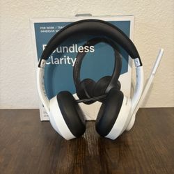 AOC Wireless gaming and Work Headset with Mic With Noise Cancelling White 