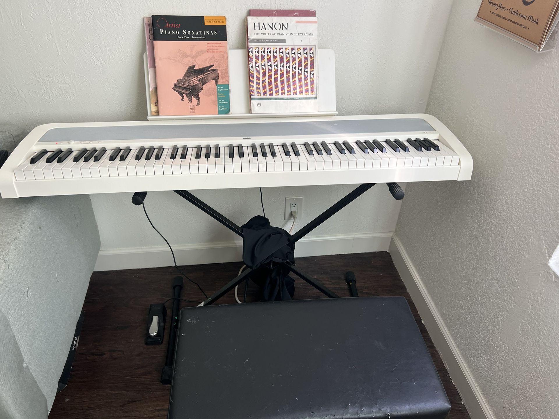 Korg B2 Digital Piano