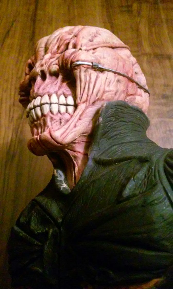 HELLRAISER CHATTER BUST ONE OF A KIND