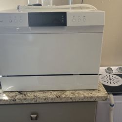Comfee Countertop Dishwasher (Brand New)