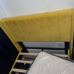 Twin Bed Frame/Headboard