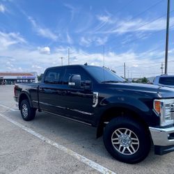2019 BLACK FORD F-250