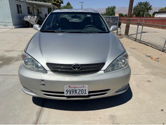 03 Toyota Camry Le