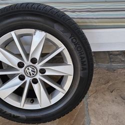 4 VW GOLF 15 Inch wheels with tires