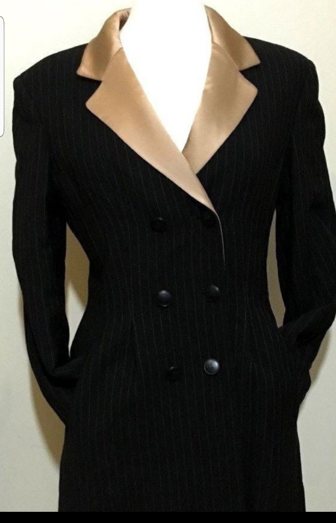 PRISTINE GIORGIO ARMANI WOMENS COAT JUST HAD VALUATION DONE SEE DESCRIPTION