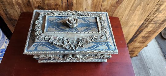 Vintage Florentine Ornate Jewelry Casket Box Gilt Rose Rosary Keepsake