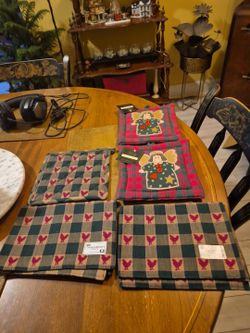 2 Christmas Angel Quilted Potholders & Kitchen Towels
