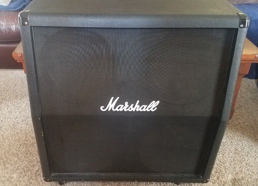 Marshall 4x12 speaker cabinet