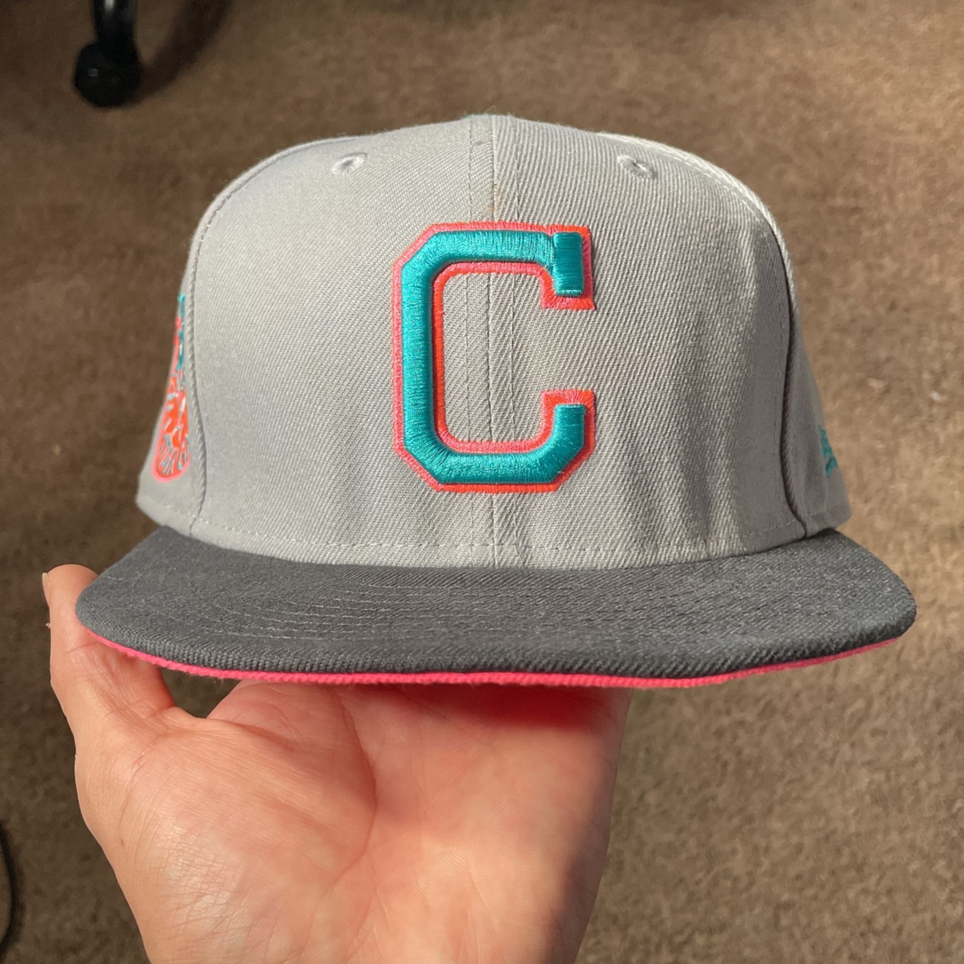 7 3/4 Pink under brim Fitted