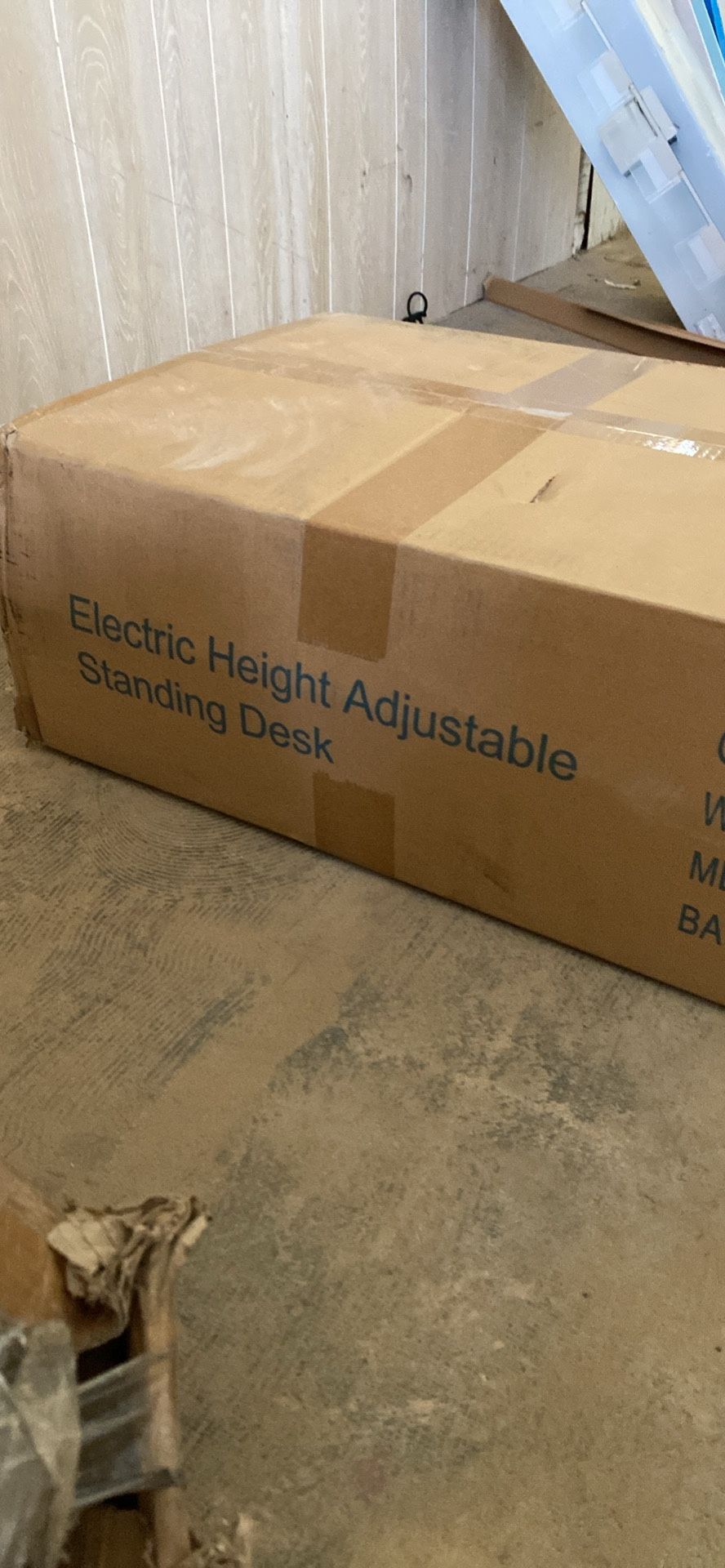 Electrical adjustable standing desk