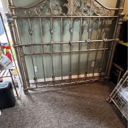 Metal Bedframe - Queen Bed