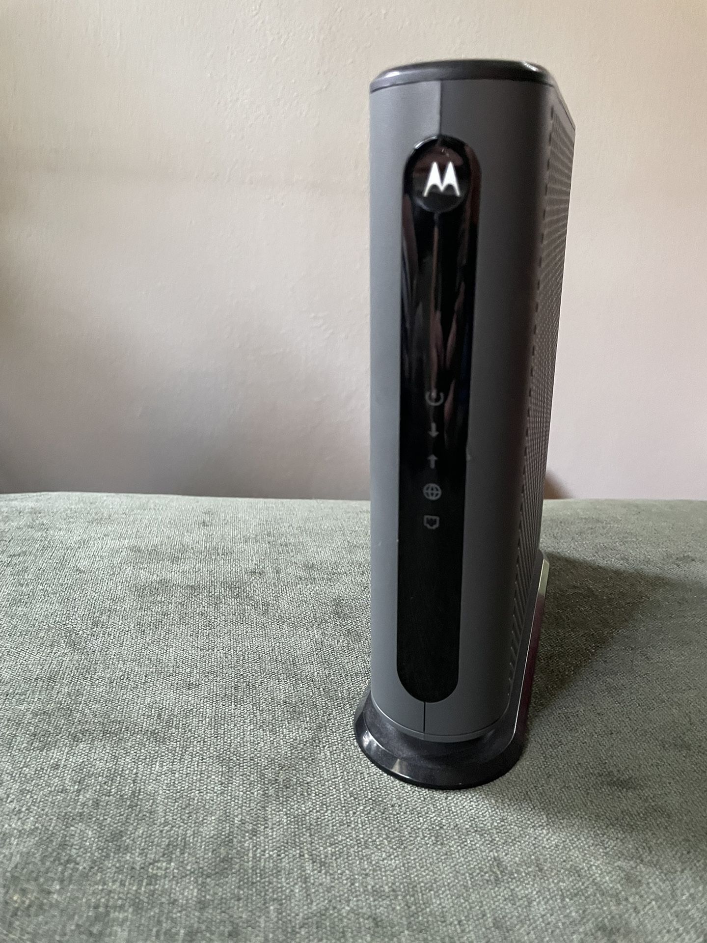Internet Modem - Motorola MB8600