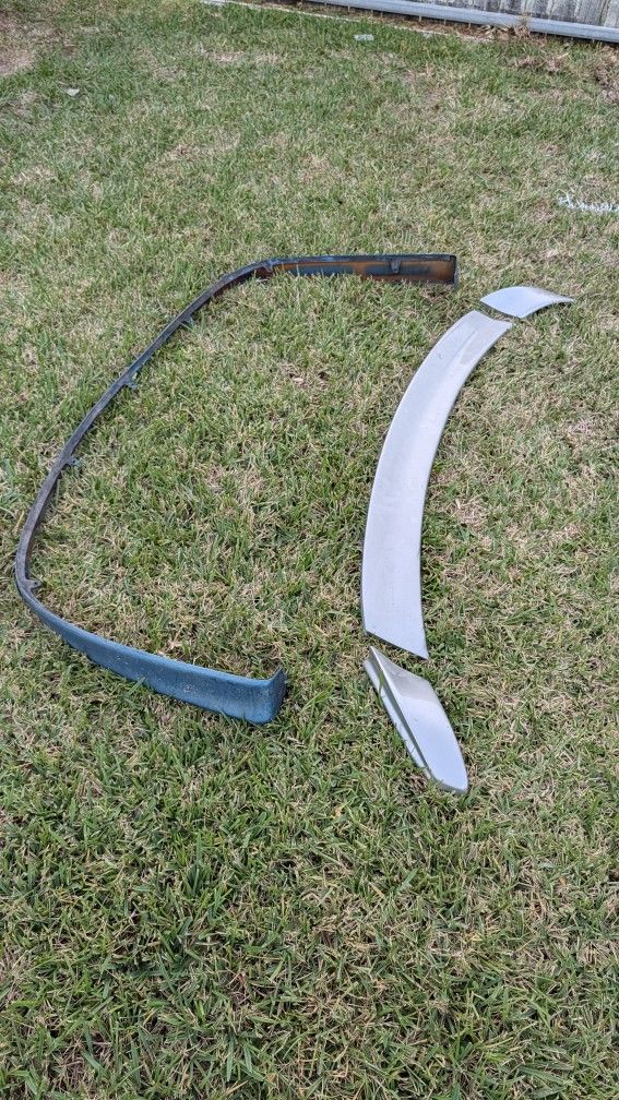 93-02 Chevrolet Camaro Rear Spoiler And Valence