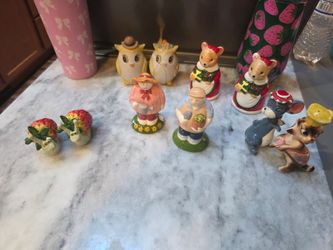Salt and pepper shakers