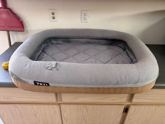 Yeti Dog bed