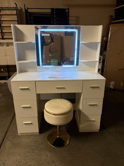 Makeup Vanity