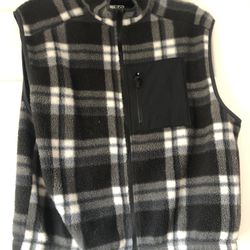 Womens Vests Xl And Large 5$ Each