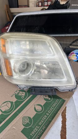 2010 GMC Terrain Original Headlights