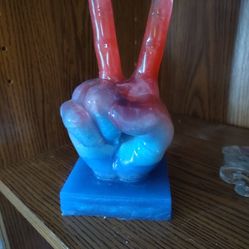 "ok" & "peace" resin hands