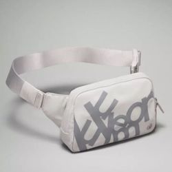 Lululemon Everywhere Belt Bag Large 2L Vapor Rhino Grey VPOR/RHIG LU9BJAS  New