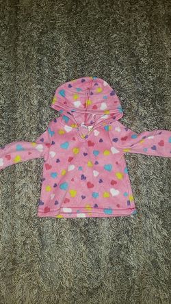 Soft 2T pullover with hood