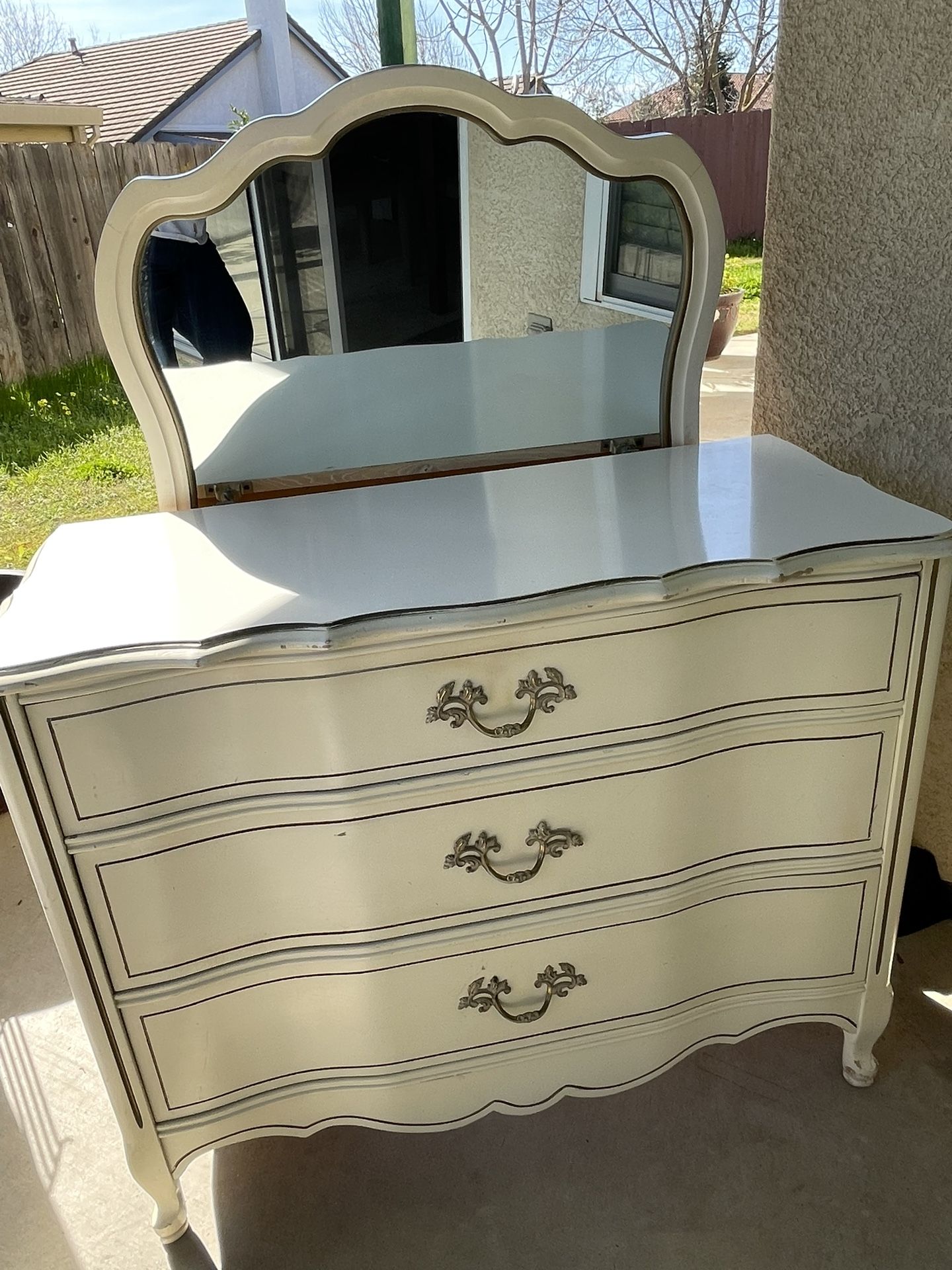 3 Piece Set Nightstand/Dresser/Mirror Quality Durable Perfect For Any Room Or Ready To Be Revamped. Make Me A Reasonable Offer! Still Available