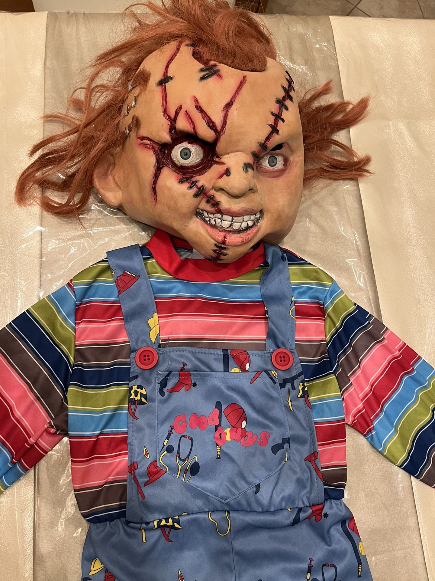 Child’s Play Chucky Doll Deluxe Movie Costume Scary Good Guys Overalls plus Head Face Mask Wig Child Size 7 