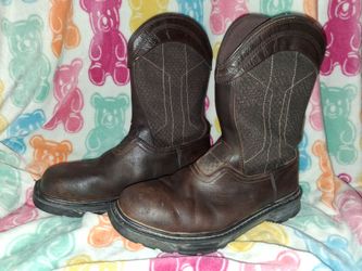 Men's Survivor Boots Size 9.5