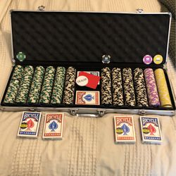 Poker Chip Set 600 Chips & 6 Decks Of Cards $60