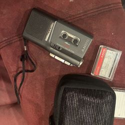 Sony Microcassette-Corder M-679V Handheld Voice Recorder Vintage 