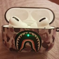 Apple AirPods Pro with MagSafe Wireless Charging Case - White