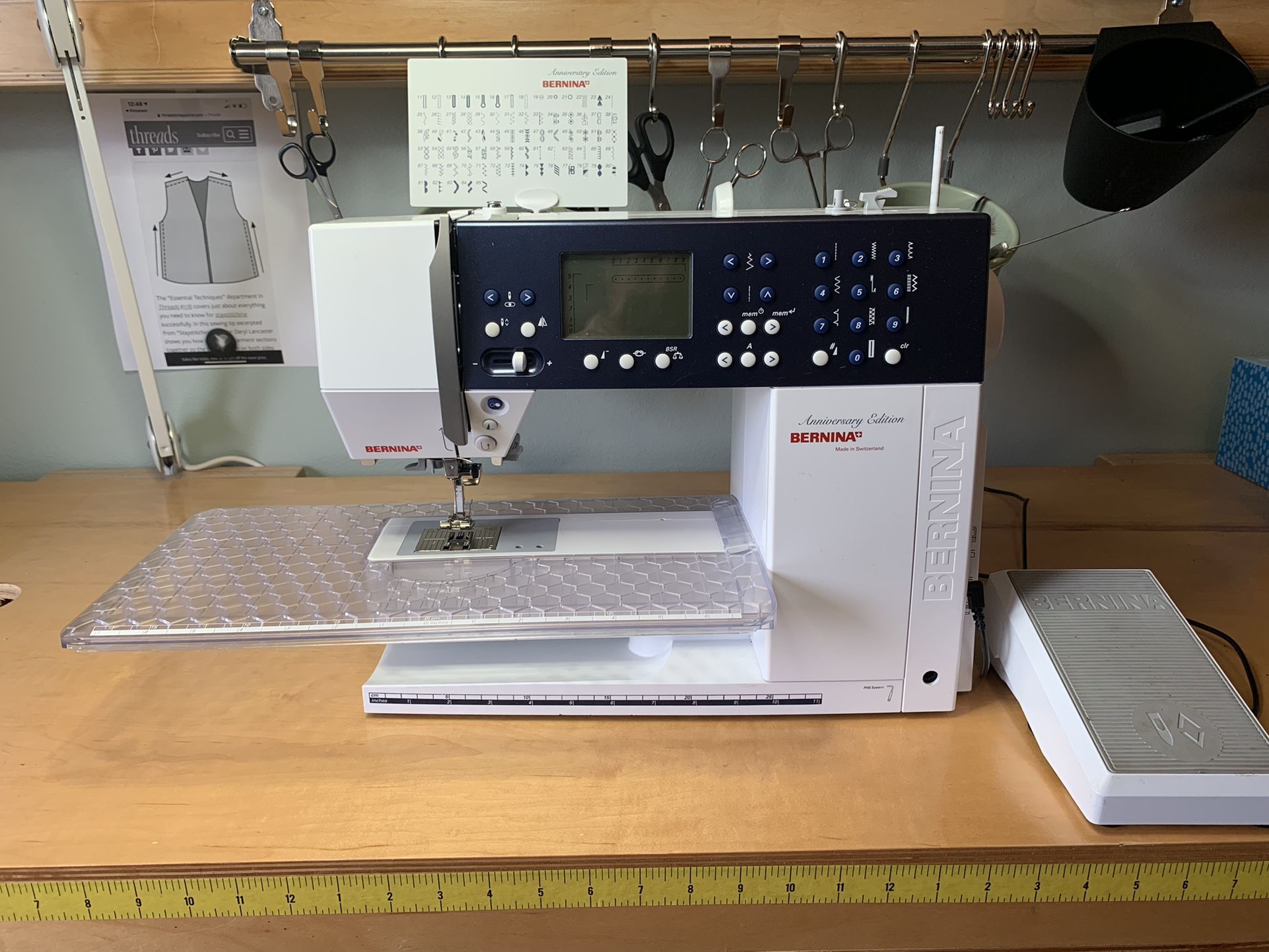Bernina Aurora 435 Sewing Machine