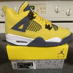 Jordan 4 Retro ‘Lightning’ GS Size 4, Women’s 5.5
