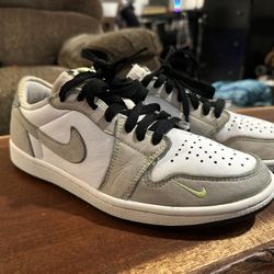 🔥 Nike Jordan 1 Low SE – Size 7 🔥 $60