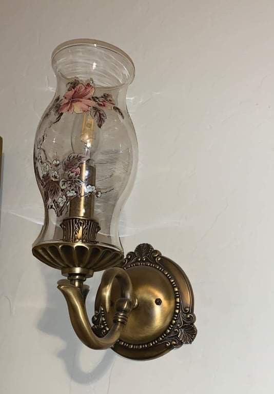 VINTAGE ORNATE VICTORIAN MID CENTURY HOLLYWOOD REGENCY GOTH SOLID BRASS ACCENT LIGHT FIXTURE SCONCE