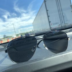 Gucci aviators 300